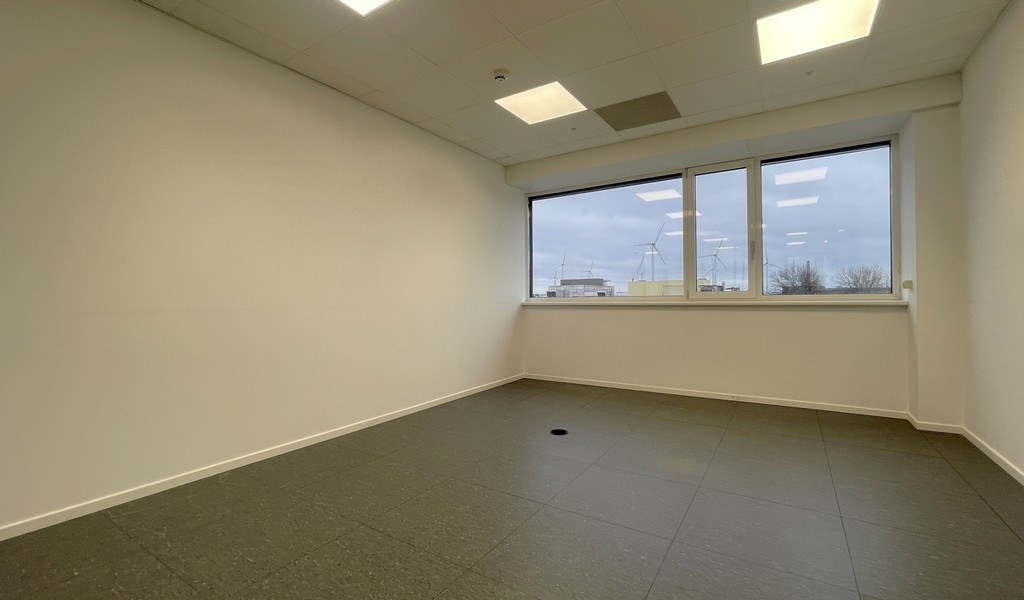 Instapklare kantoren te huur vlakbij de haven van Antwerpen