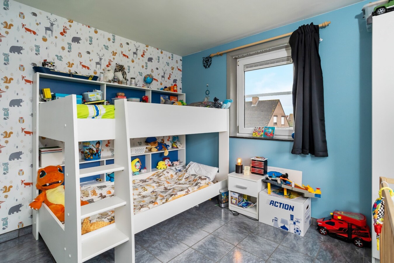 Centraal gelegen, halfopen woning op perceel 624m² 