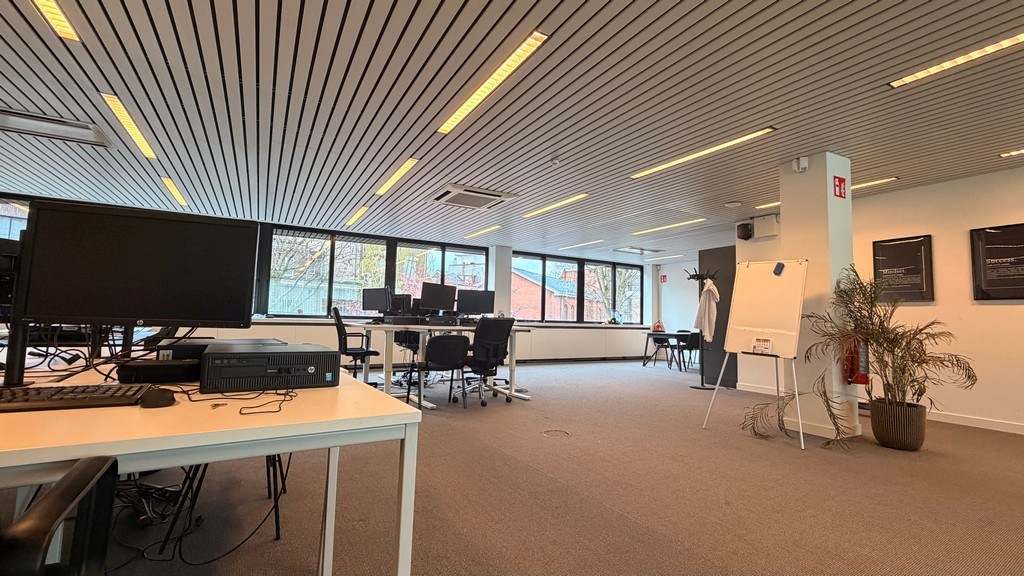 Instapklare kantoren te huur nabij Singel in Antwerpen