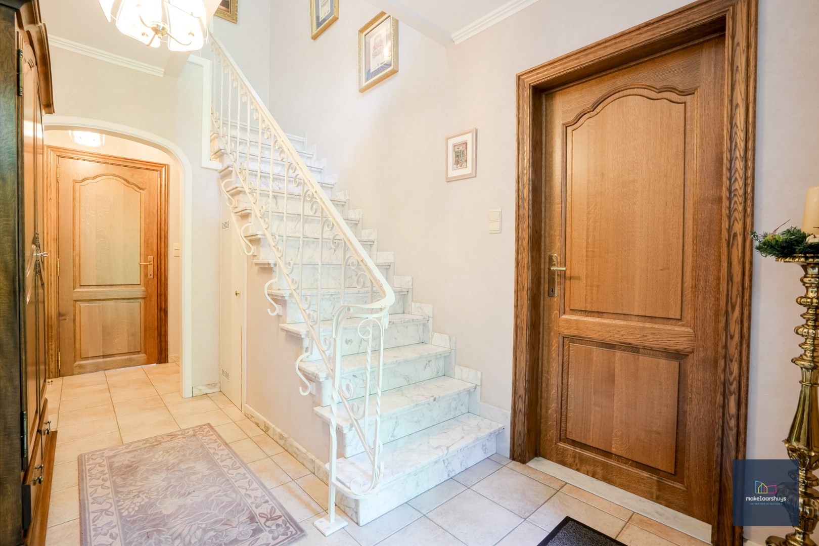 Charmante villa in Franse stijl nabij het centrum van Wondelgem 