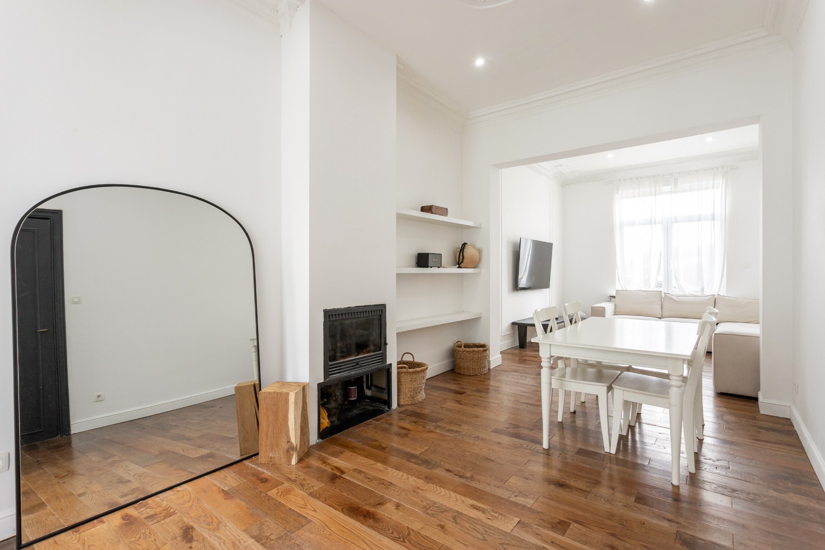 Gerenoveerde woning (EPC B) met 3 slaapkamers, 2 badkamers, tuin en garagebox te koop 