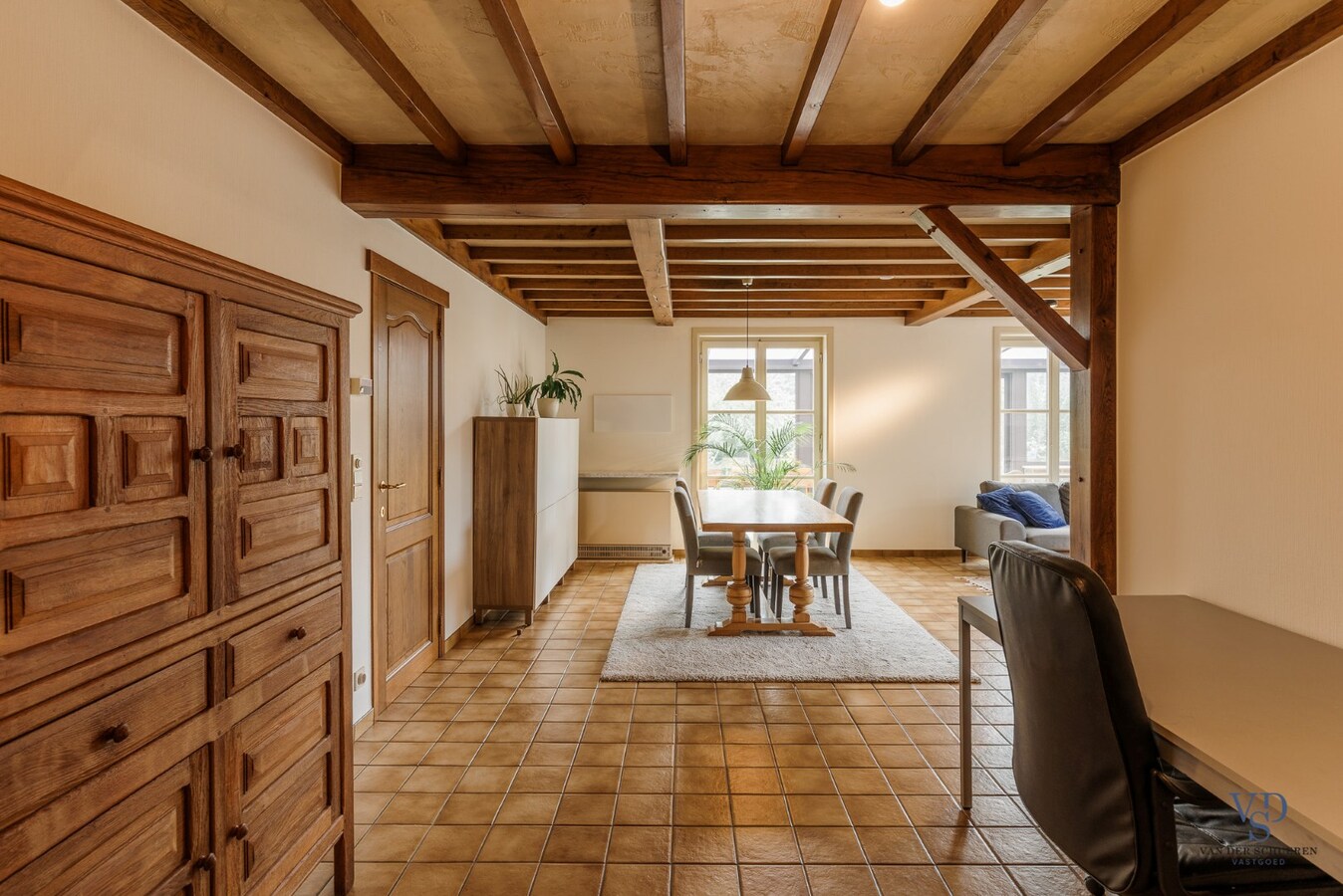 Bijzonder ruime (295m²) gezinswoning in Asper 