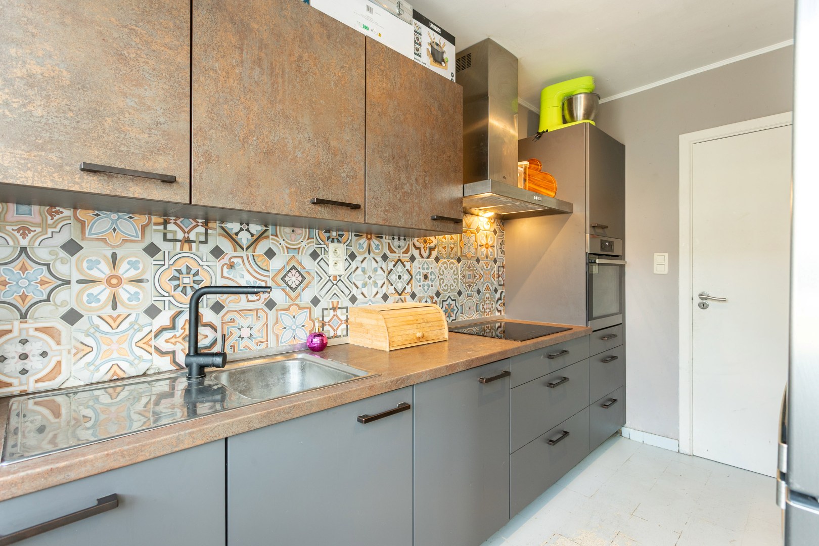 Instapklare woning met 3 slpk, tuin en garage te Lembeek 