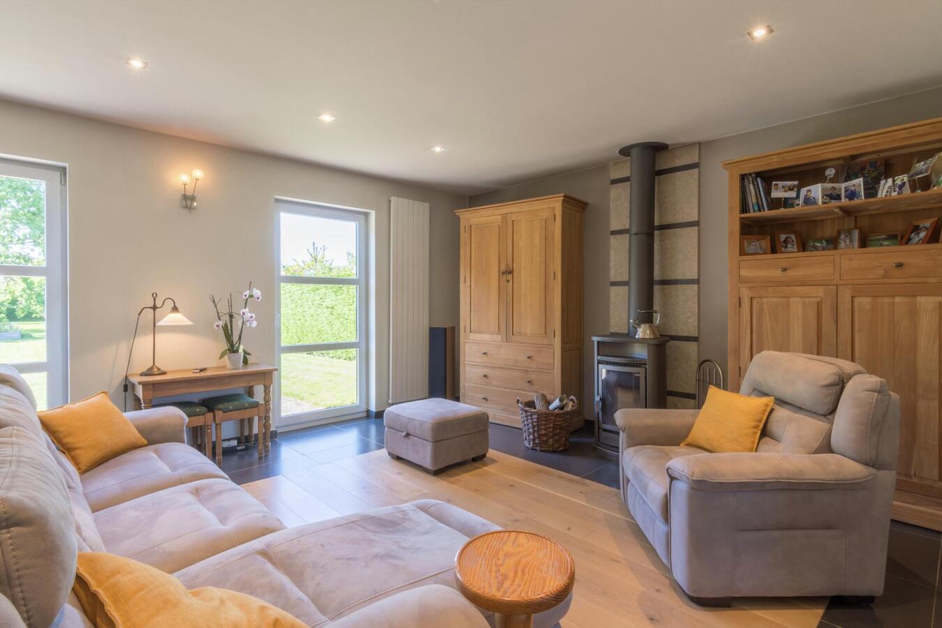 Instapklare villa met prachtige tuin te Destelbergen 