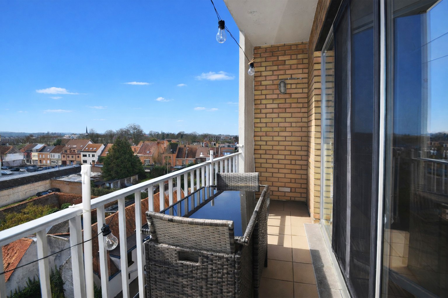 Appartement met 2 slpks en terras te Eeklo 