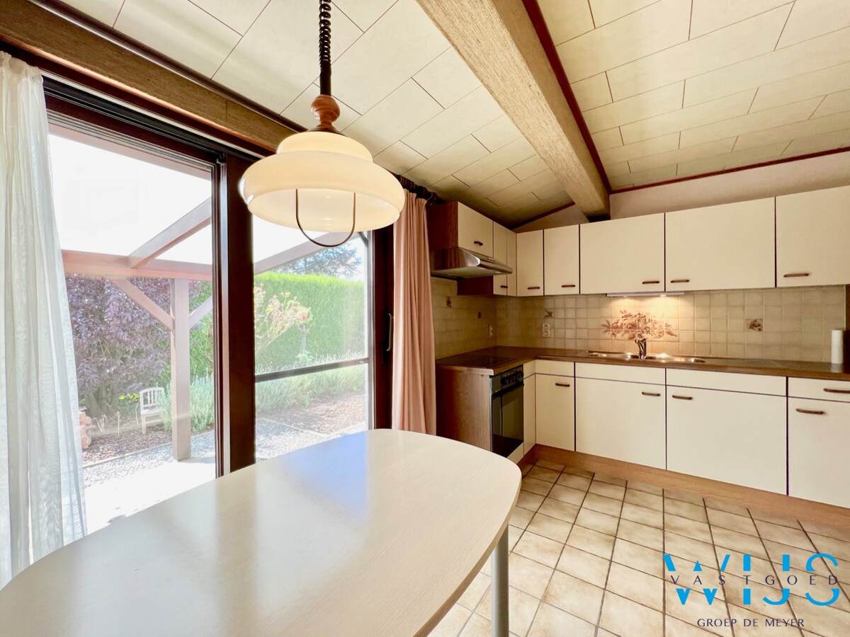 Enorm goed gelegen bungalow op 668 m² te Ertvelde ! 