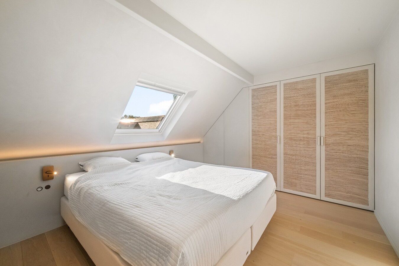Exclusief gerenoveerde villa in een rustige doodlopende straat nabij het centrum van Knokke 