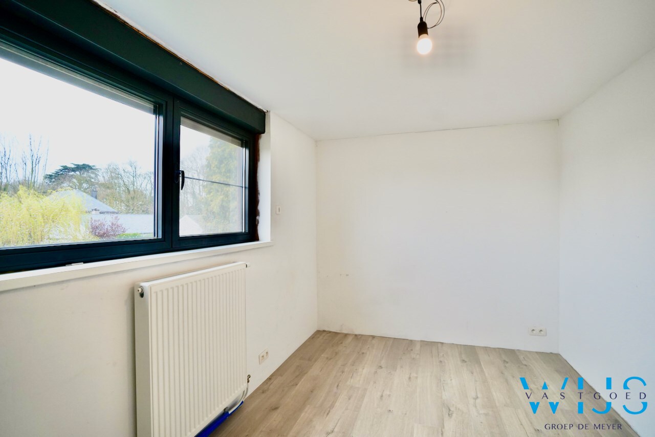 Woonhuis met 6 slaapkamers op TOPlocatie te EVERGEM ! 