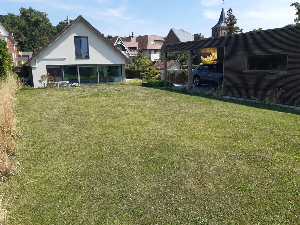 Energiezuinig wonen met weids uitzicht. 