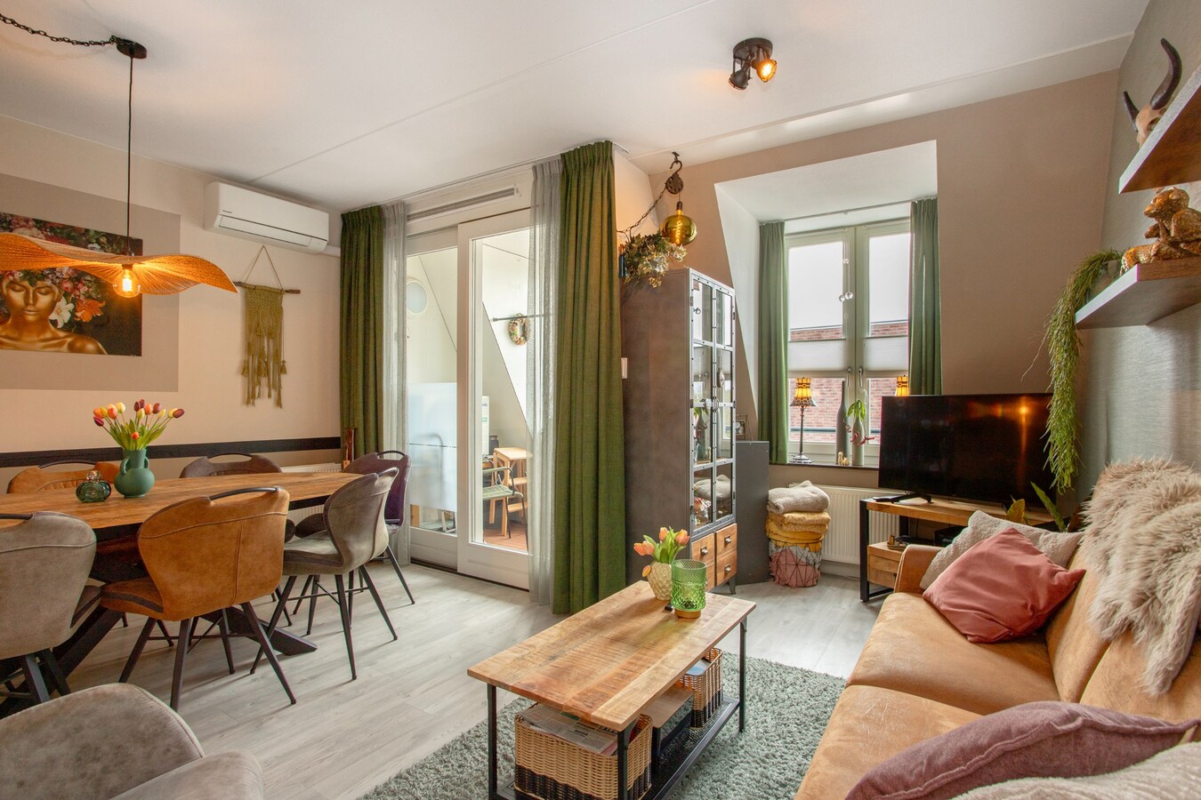 Instapklaar en modern appartement met erfpacht in hartje Bladel – mét eigen parkeerplaats en berging! 