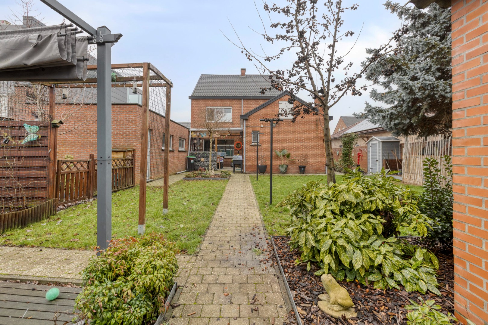 Instapklare gezinswoning met 4 slpk. in het centrum van Geel 