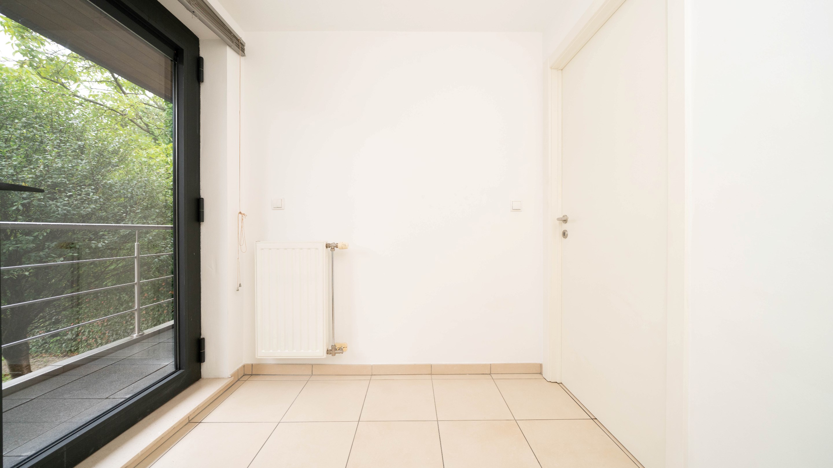 Recent 1-kamer appartement met staanplaats en kelder 