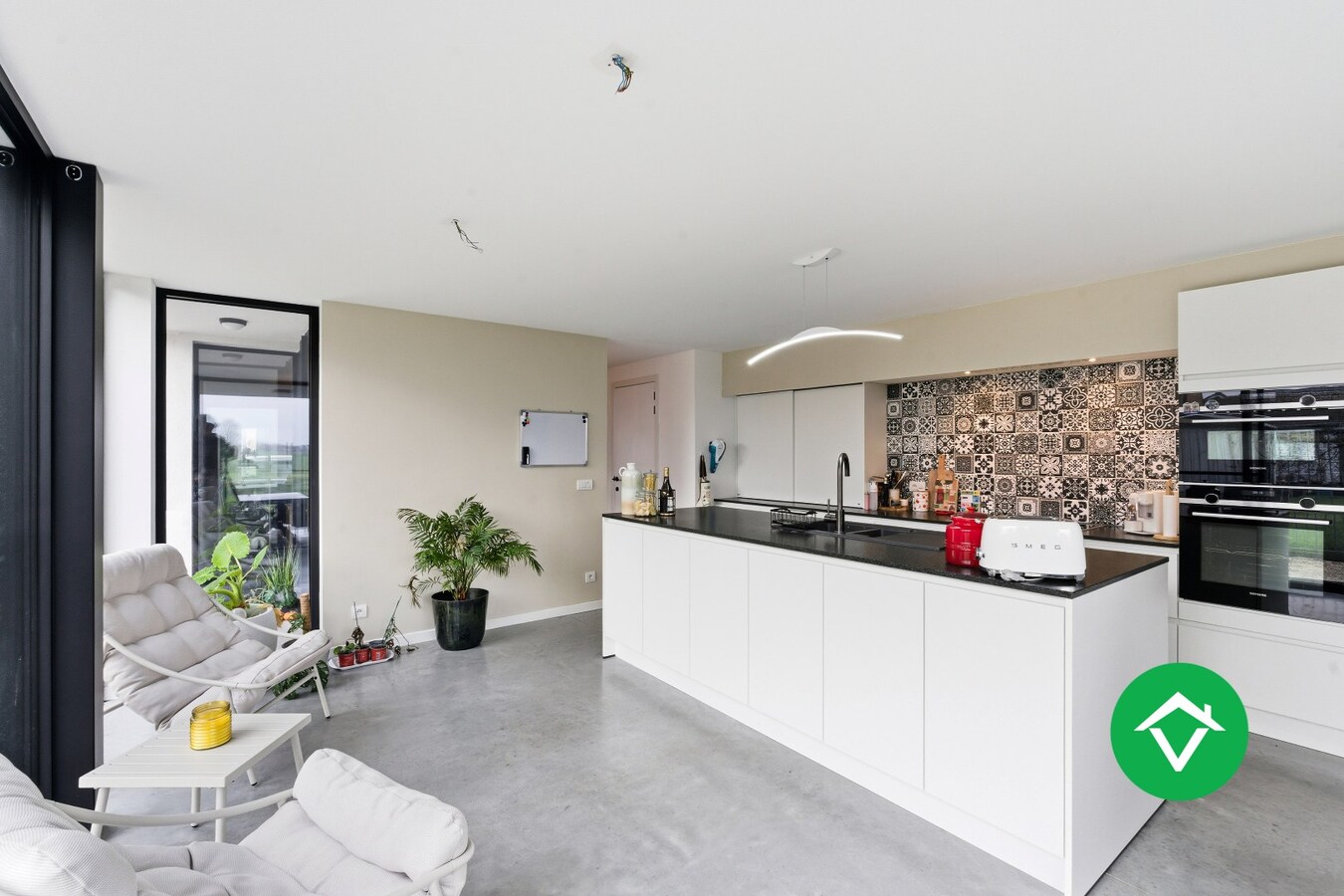 Instapklare gezinswoning met 3 slaapkamers en open veldzicht in Koekelare 