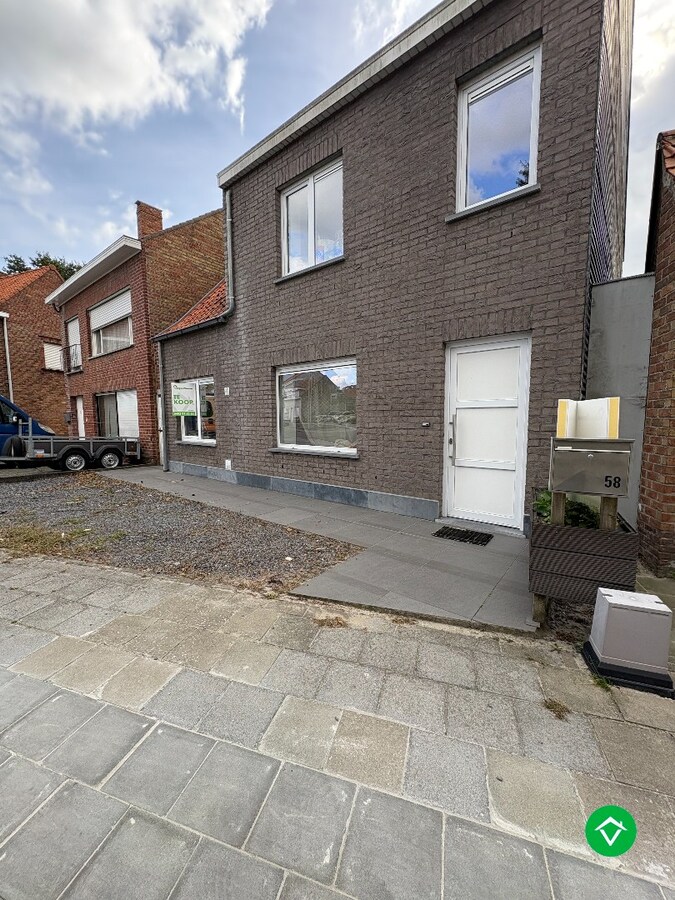 Halfopen bebouwing in Oudenburg (Ettelgem) met 4 slaapkamers en tuin 