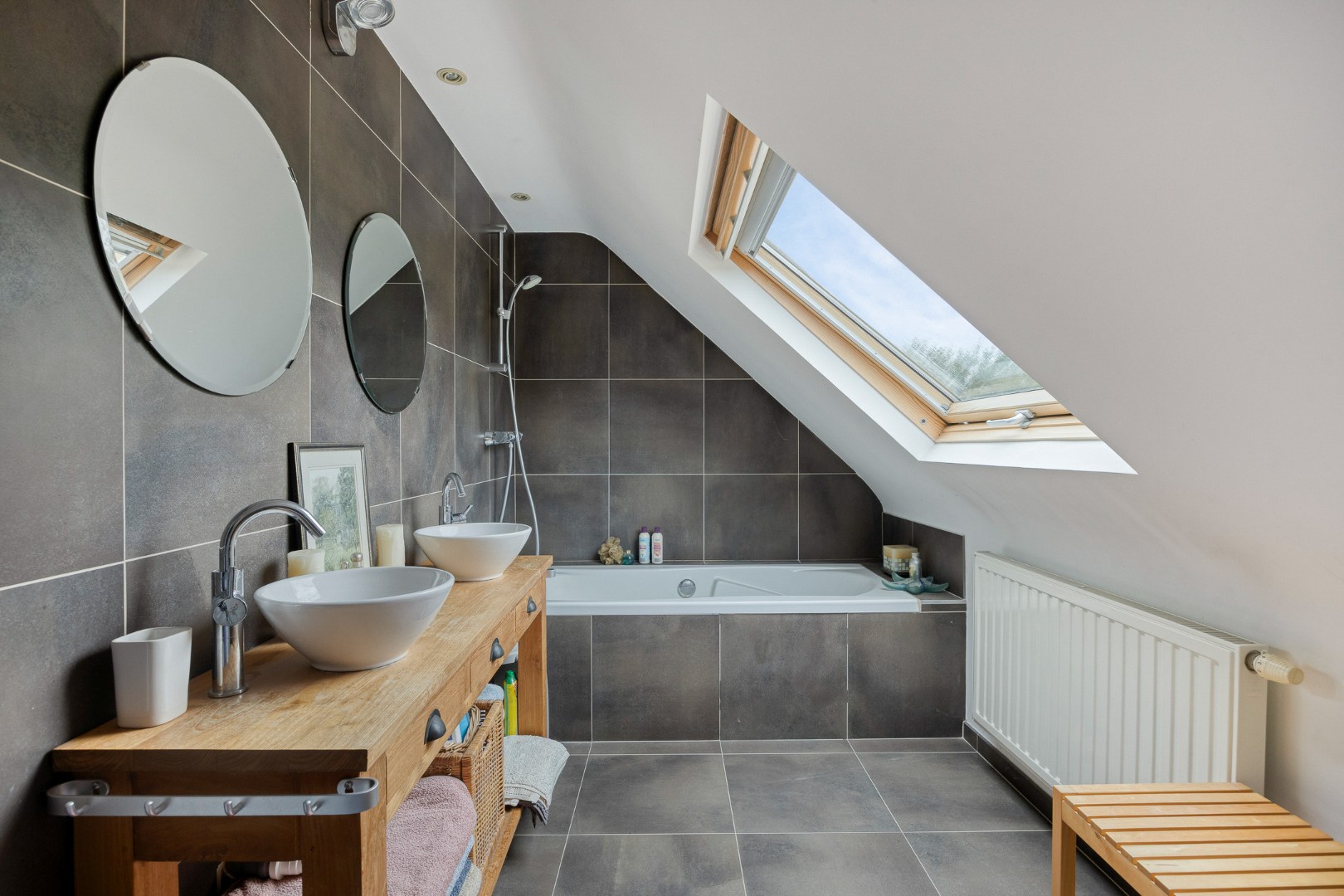 WONING met 4 kamers + bureau + garage 1640 SINT-GENESIUS-RODE 