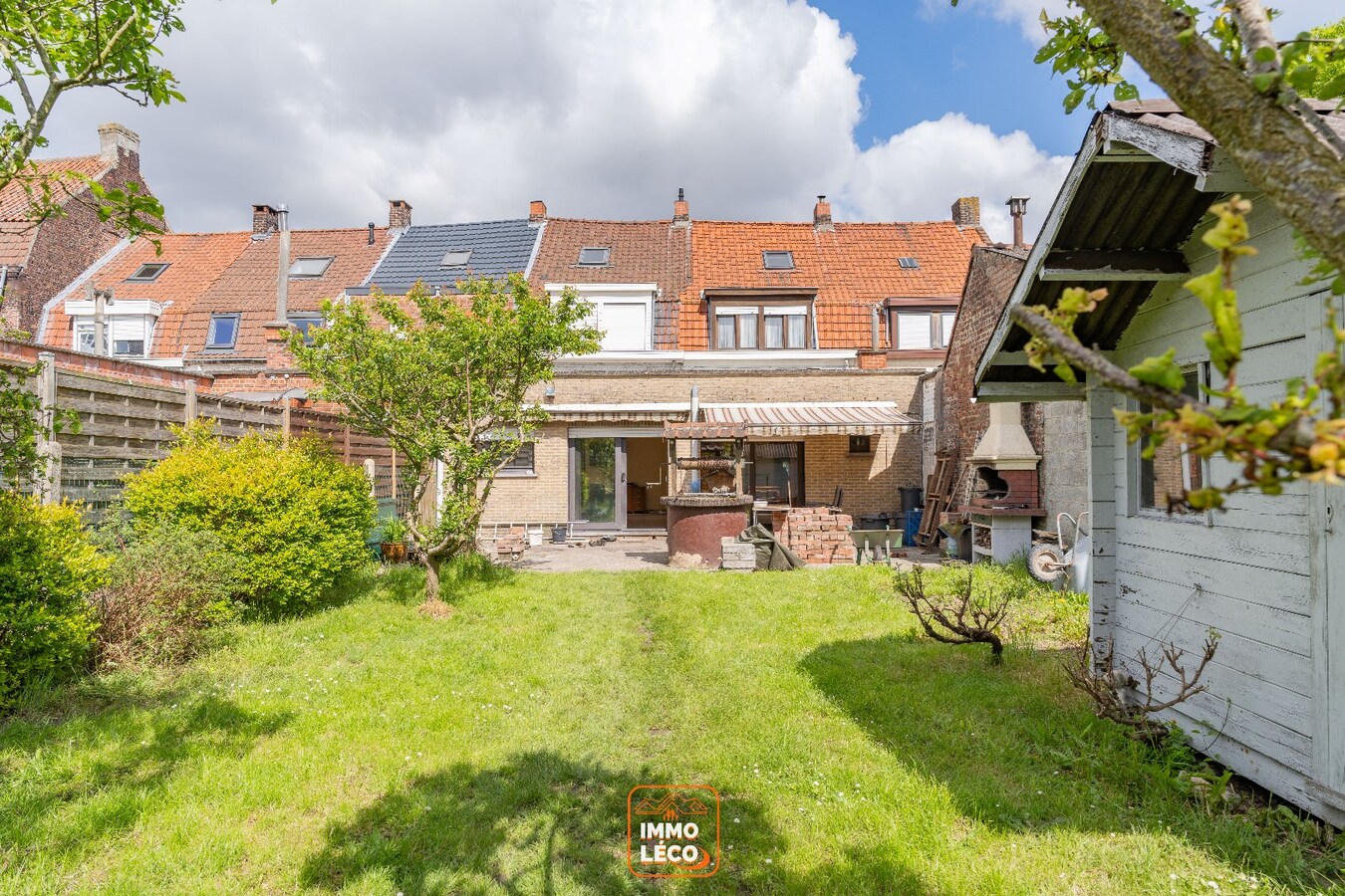 Double maison sur 949m² avec garage ! 