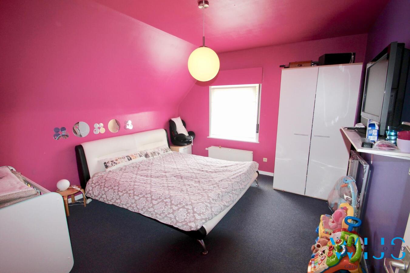 Gezellig &amp; ruim woonhuis in een zeer aangename wijk te Ertvelde ! 