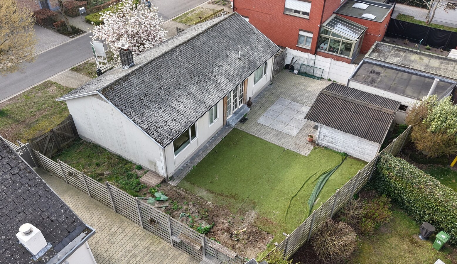 Op te frissen open bebouwing in het centrum van Sint-Antonius 