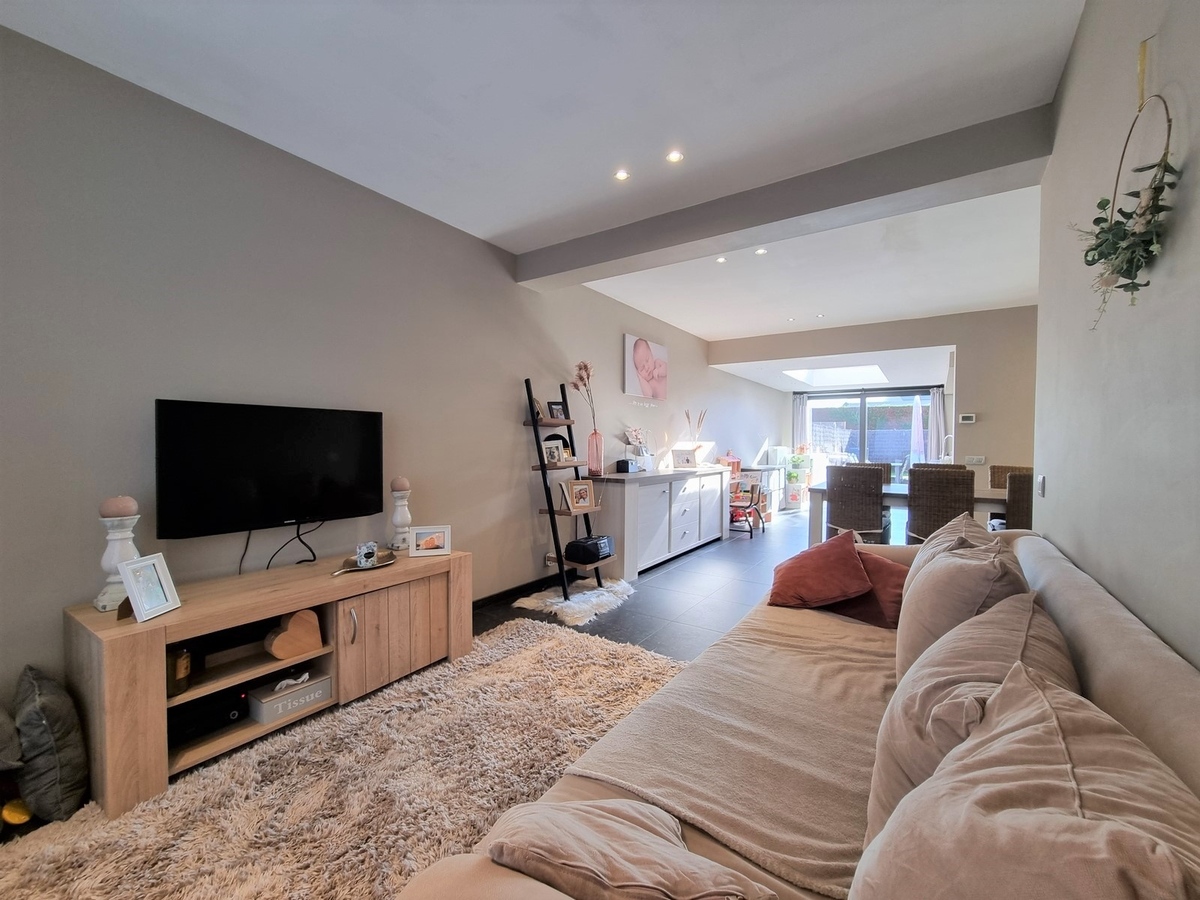 Leuke, volledige gerenoveerde woning met tuin - Roeselare 