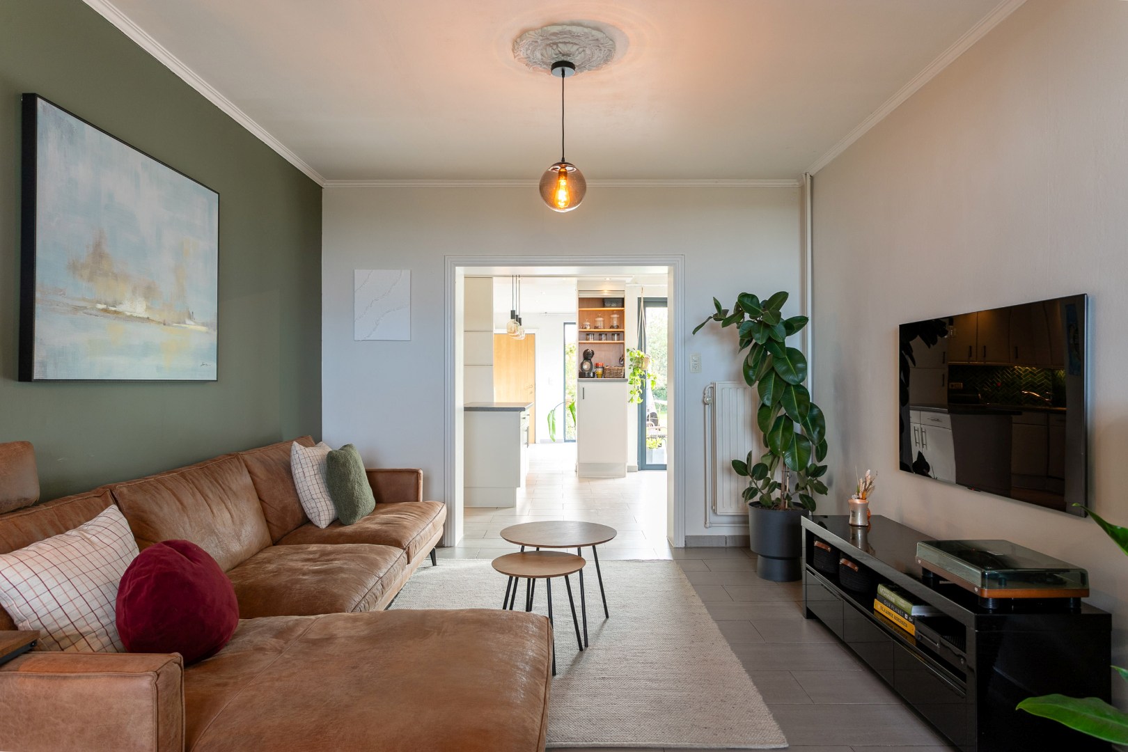 Instapklare driegevelwoning met 3 slpk te Lembeek 
