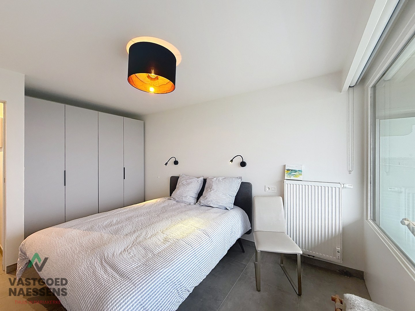 Magnifique appartement rénové de 2 chambres avec vue panoramique. 