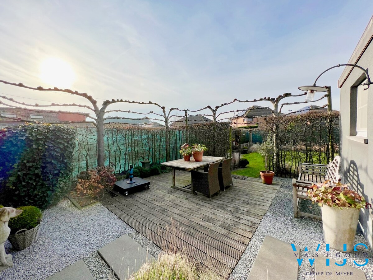 Prachtige gezinswoning op een rustige locatie ! 