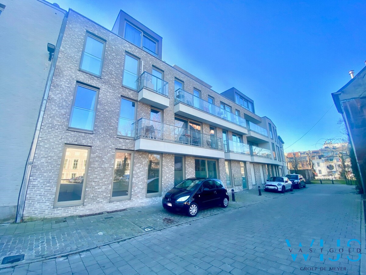 Instapklaar gelijkvloers appartement te CENTRUM GENT ! 