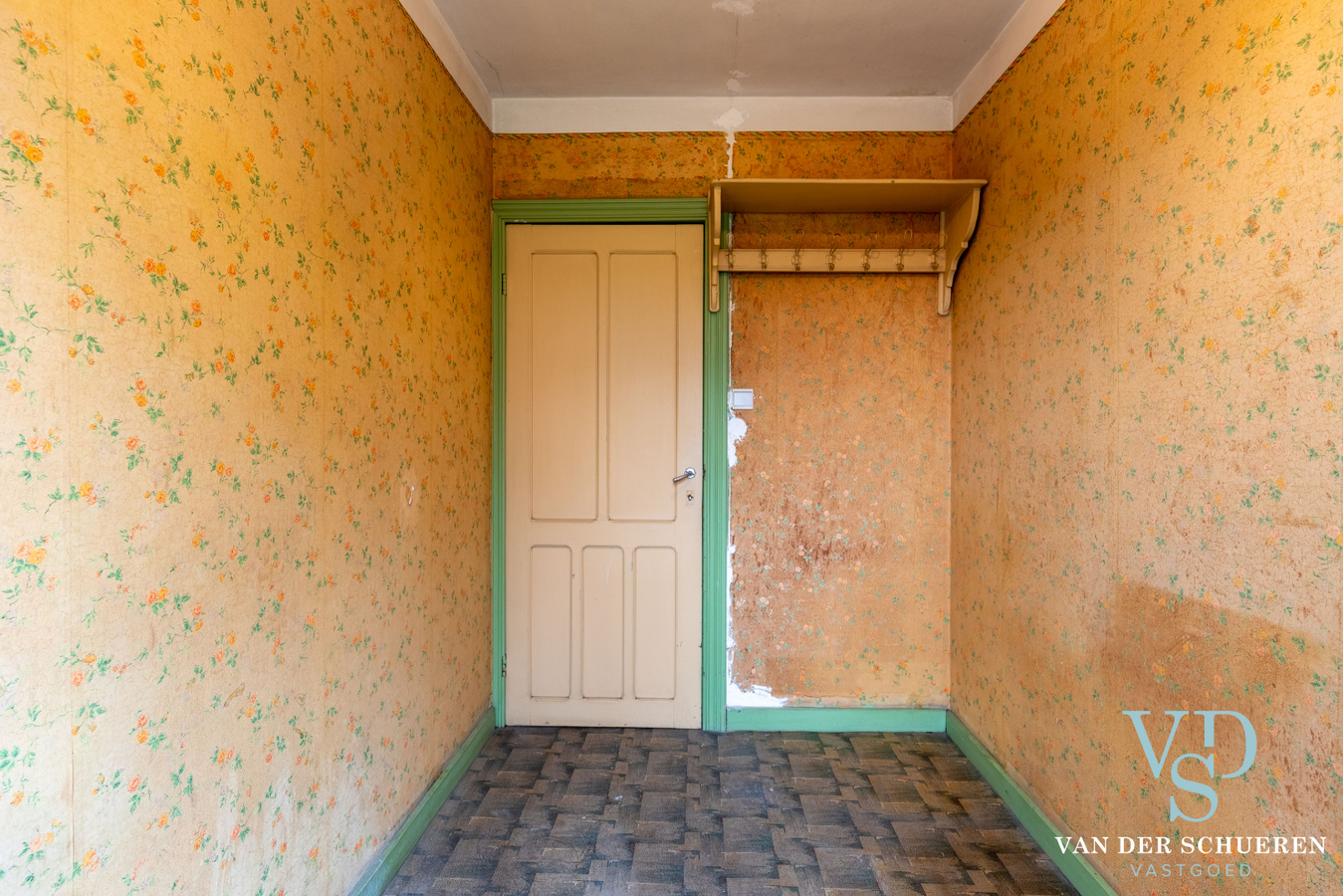 Statige herenwoning met potentieel ! 