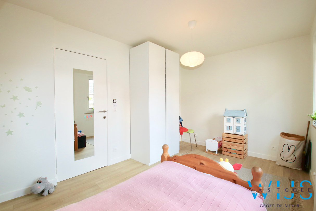 Toffe instapklare woning in hartje Eeklo ! 