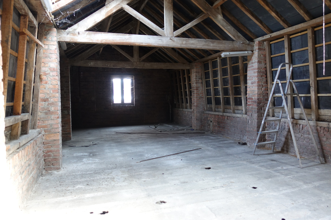 Goed gelegen opslagruimte/atelier 