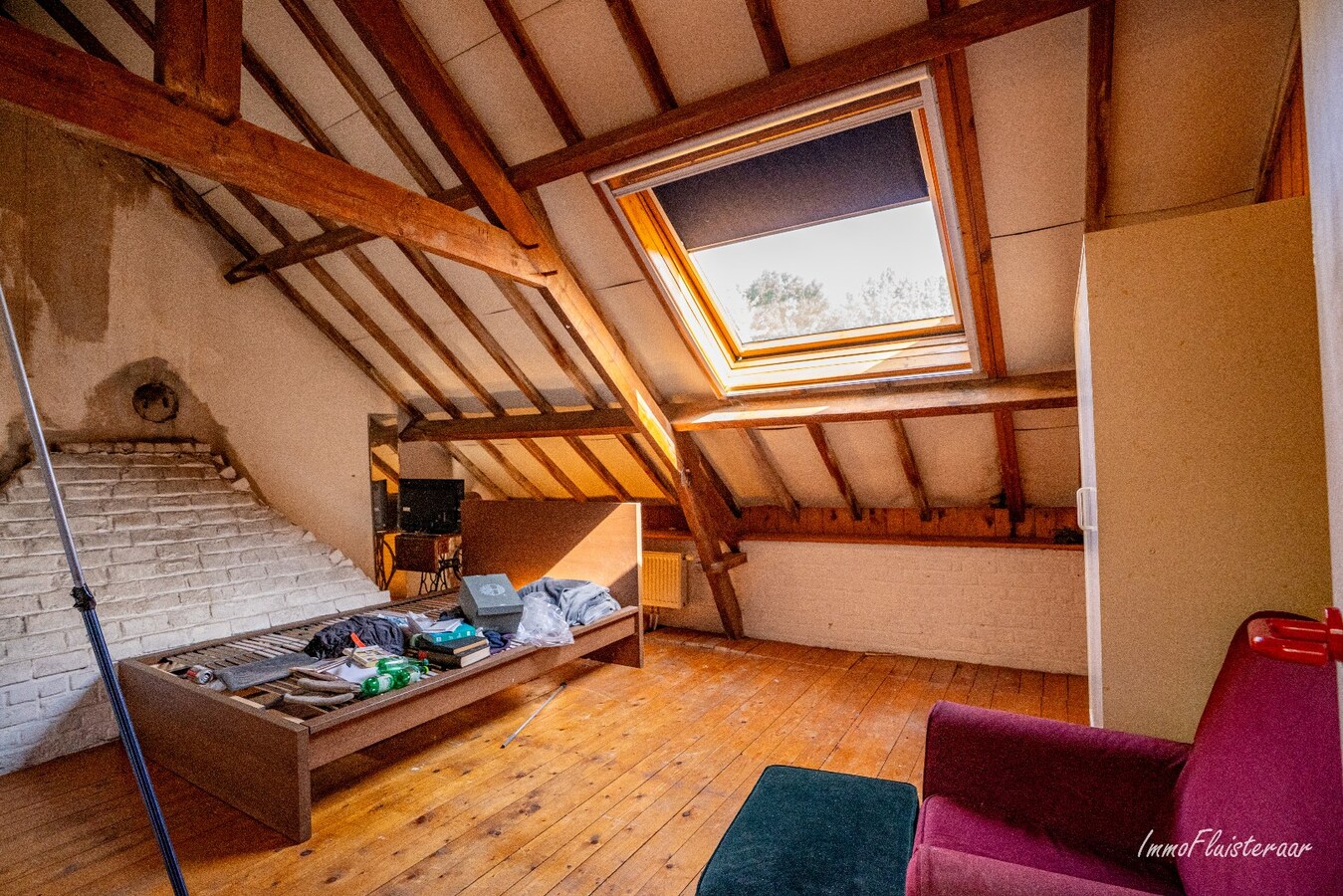 Unieke vierkantshoeve op een landelijke locatie op ca. 3 ha te Herne. 