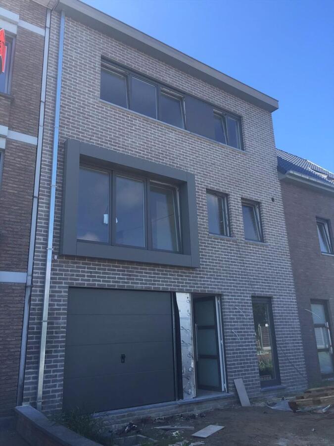 MODERNE BEL ETAGE WONING OP CENTRALE LIGGING TE MARIAKERKE 