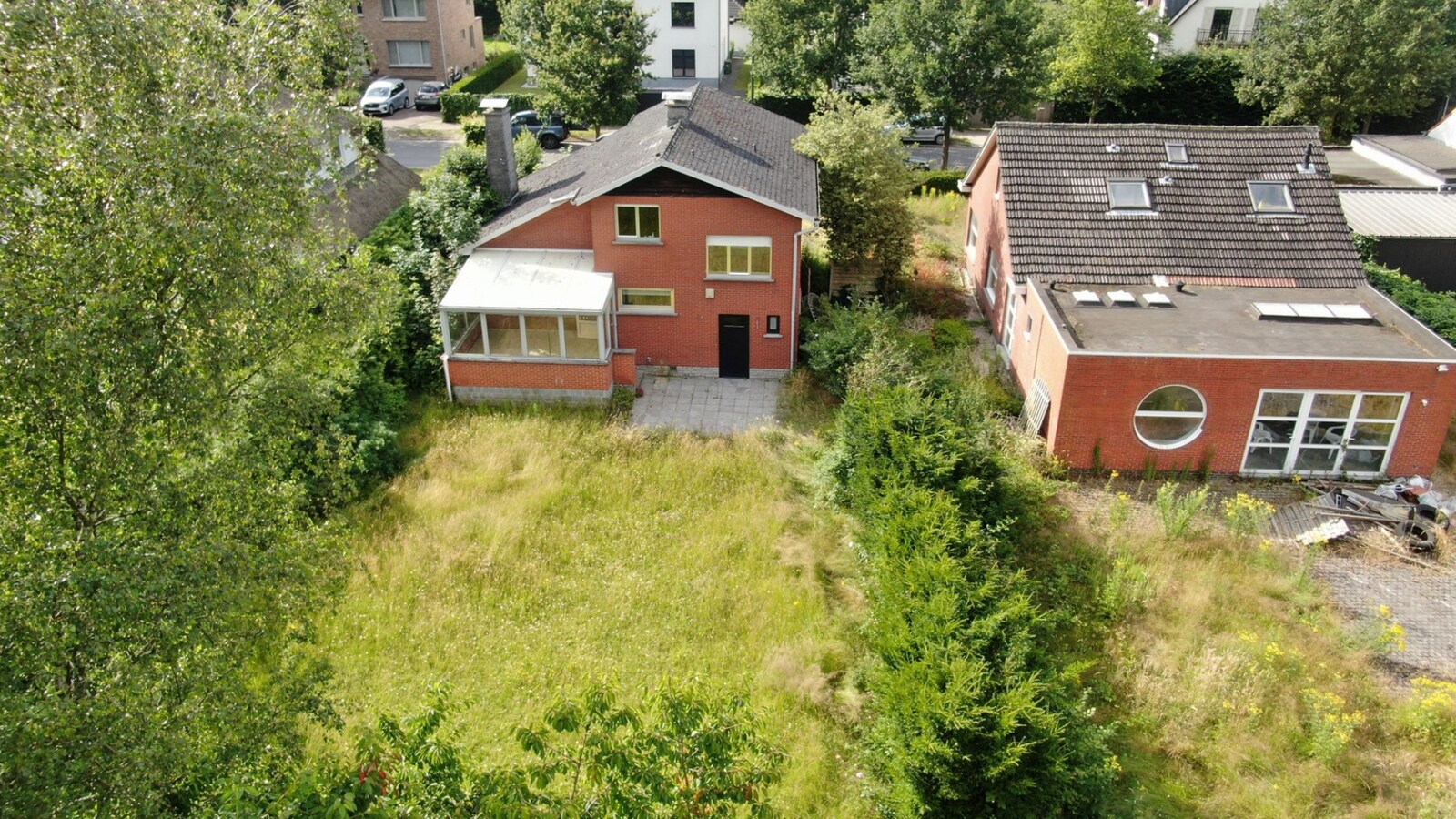 Te renoveren woning op een Zuid perceel 767 m² 
