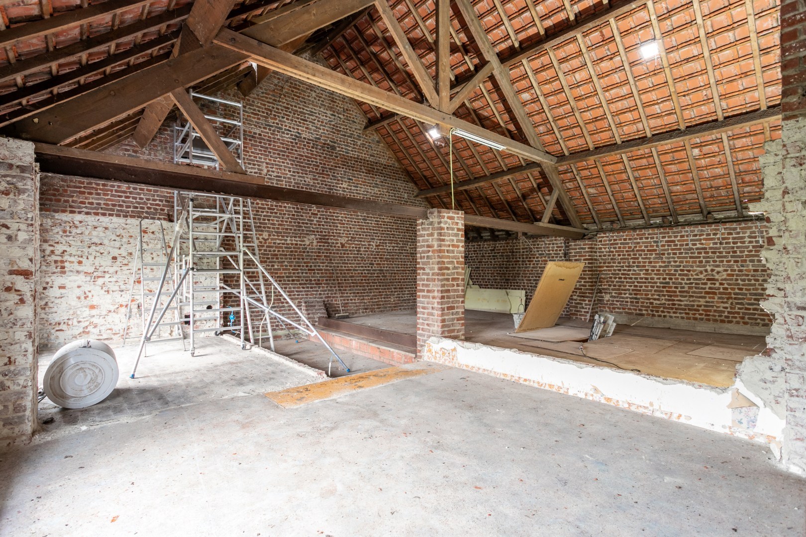 Ruime woning met veel potentieel in een groene omgeving op 39a 