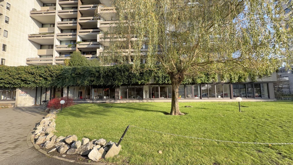 Gelijkvloerse kantoren te koop langs Singel in Antwerpen