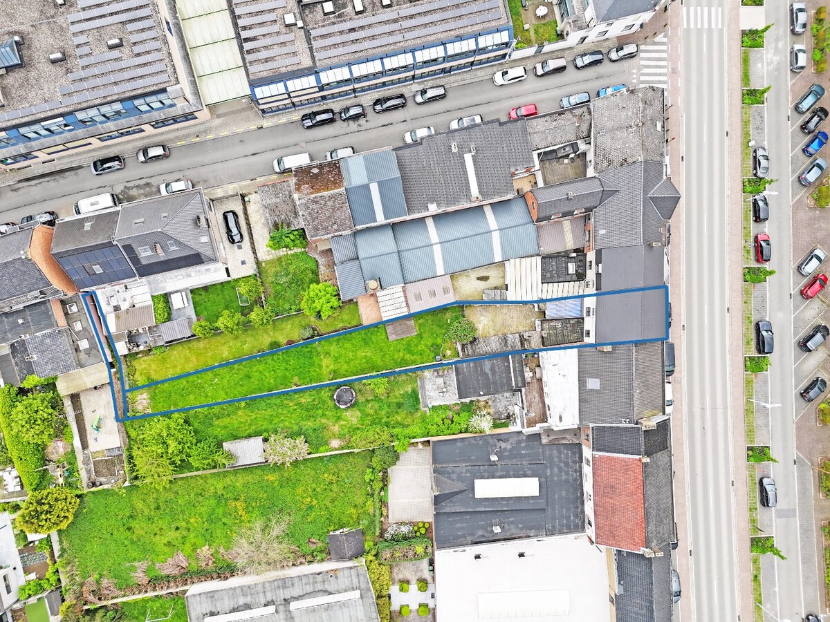 Te renoveren woning met 3 kamers en tuin centrum Herzele 