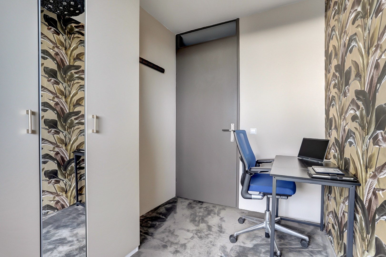 Ultiem luxe wonen in de iconische The CoolTower met spectaculair uitzicht, royaal terras (34 m²) en moderne afwerking in het bruisende hart van Rotterdam! 