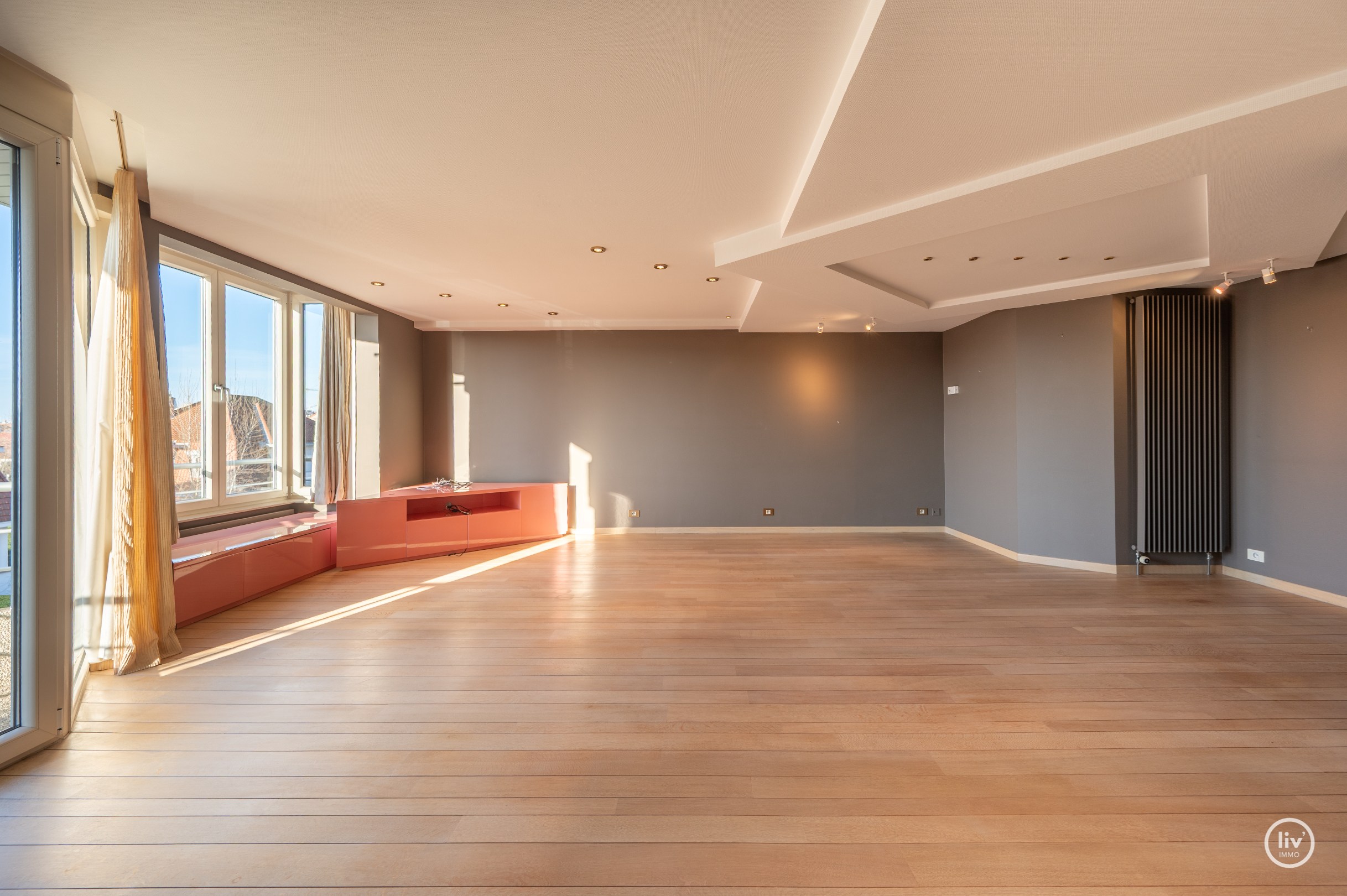 Prachtig appartement Inclusief box en staanplaats met uitzonderlijke gevelbreedte en prachtig open zicht over het zegemeer te Knokke 