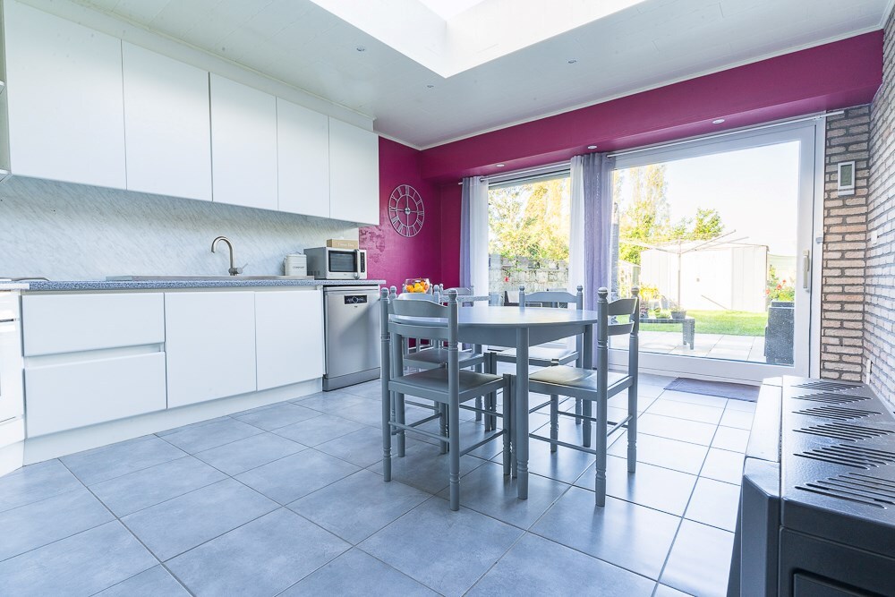 Maison saine avec jardin et garage 