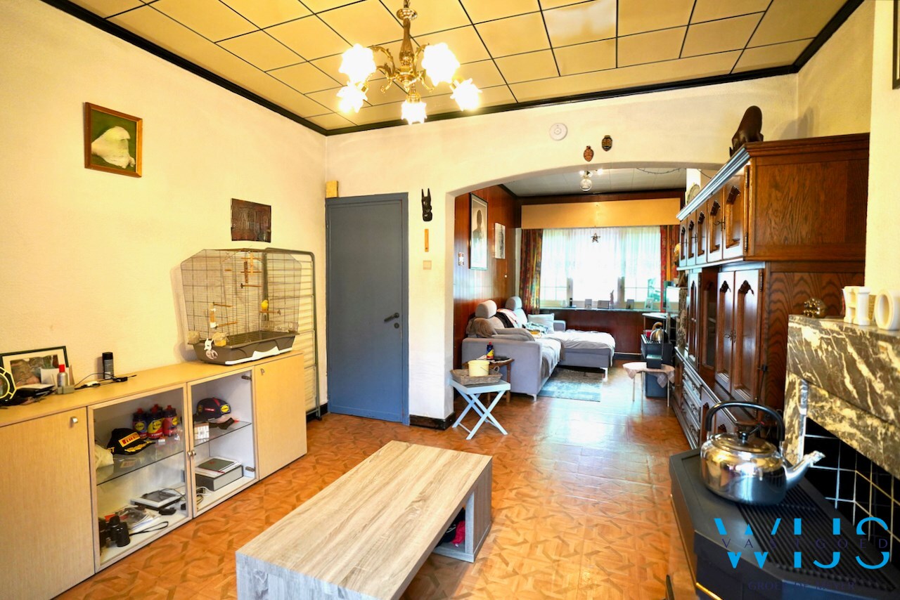 Te renoveren karaktervolle gezinswoning te Eeklo ! 