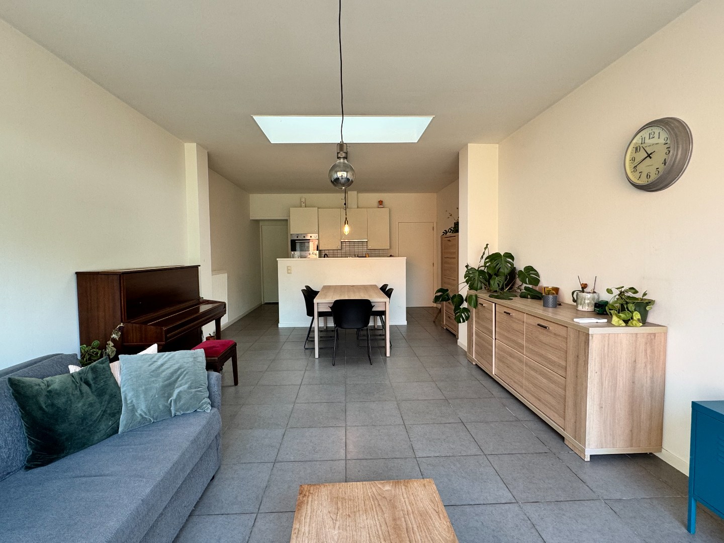 Bemeubeld woning met tuin en 2 slaapkamers 