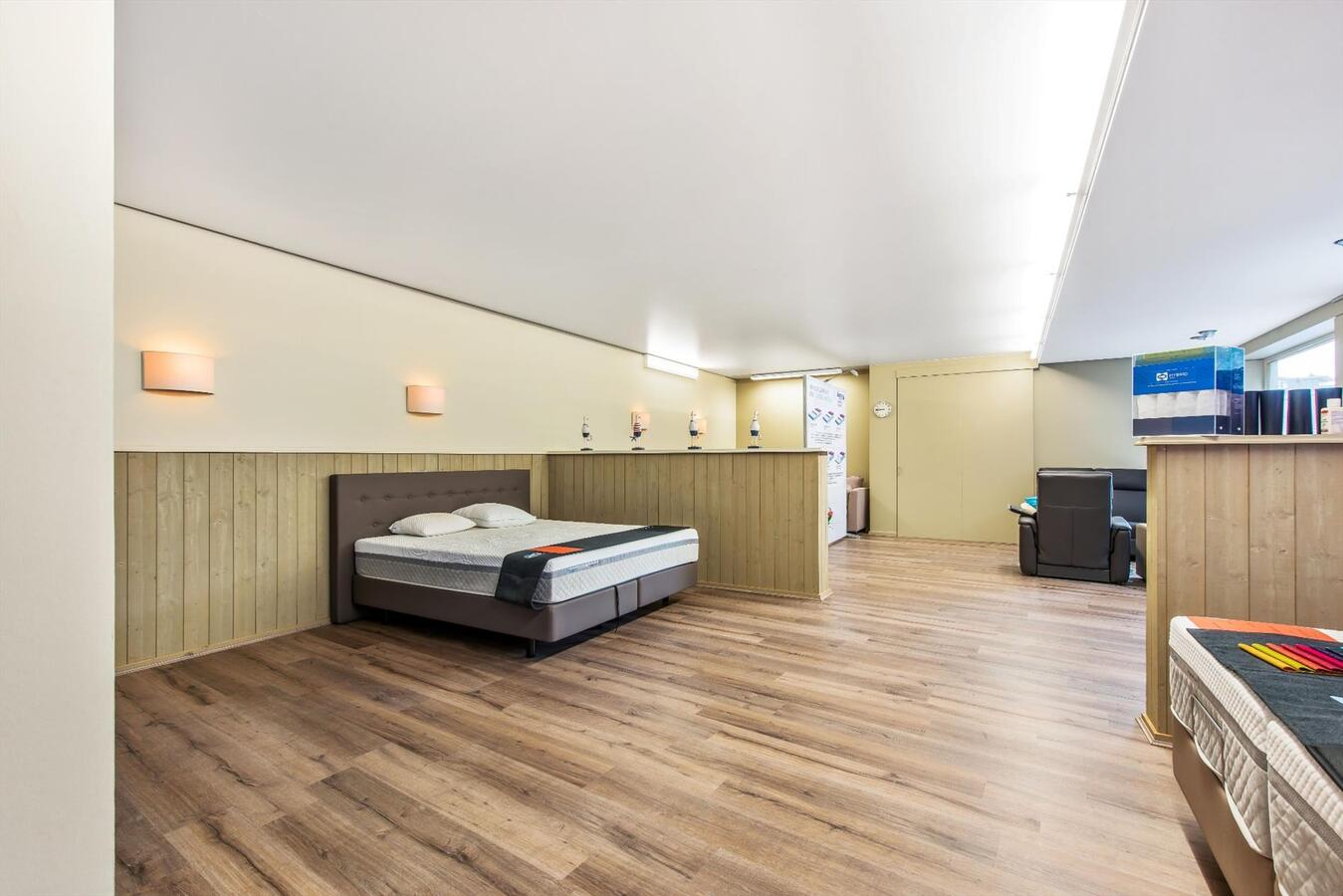 Uitstekend gelegen, gelijkvloerse handelsruimte in het centrum van Diksmuide 