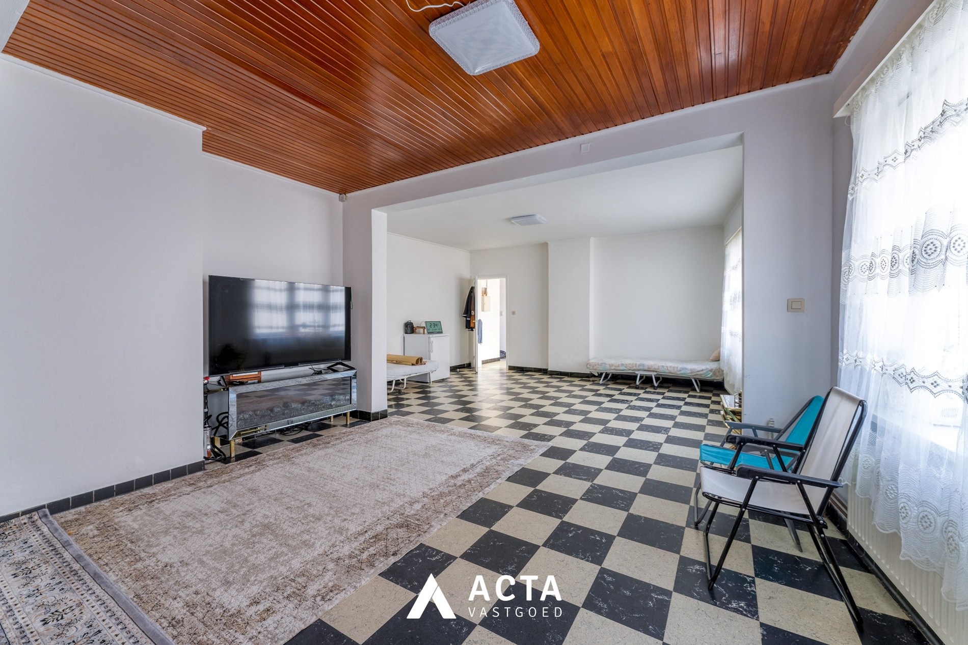 Gerenoveerde opbrengsteigendom met zes appartementen in centrum Oostende 