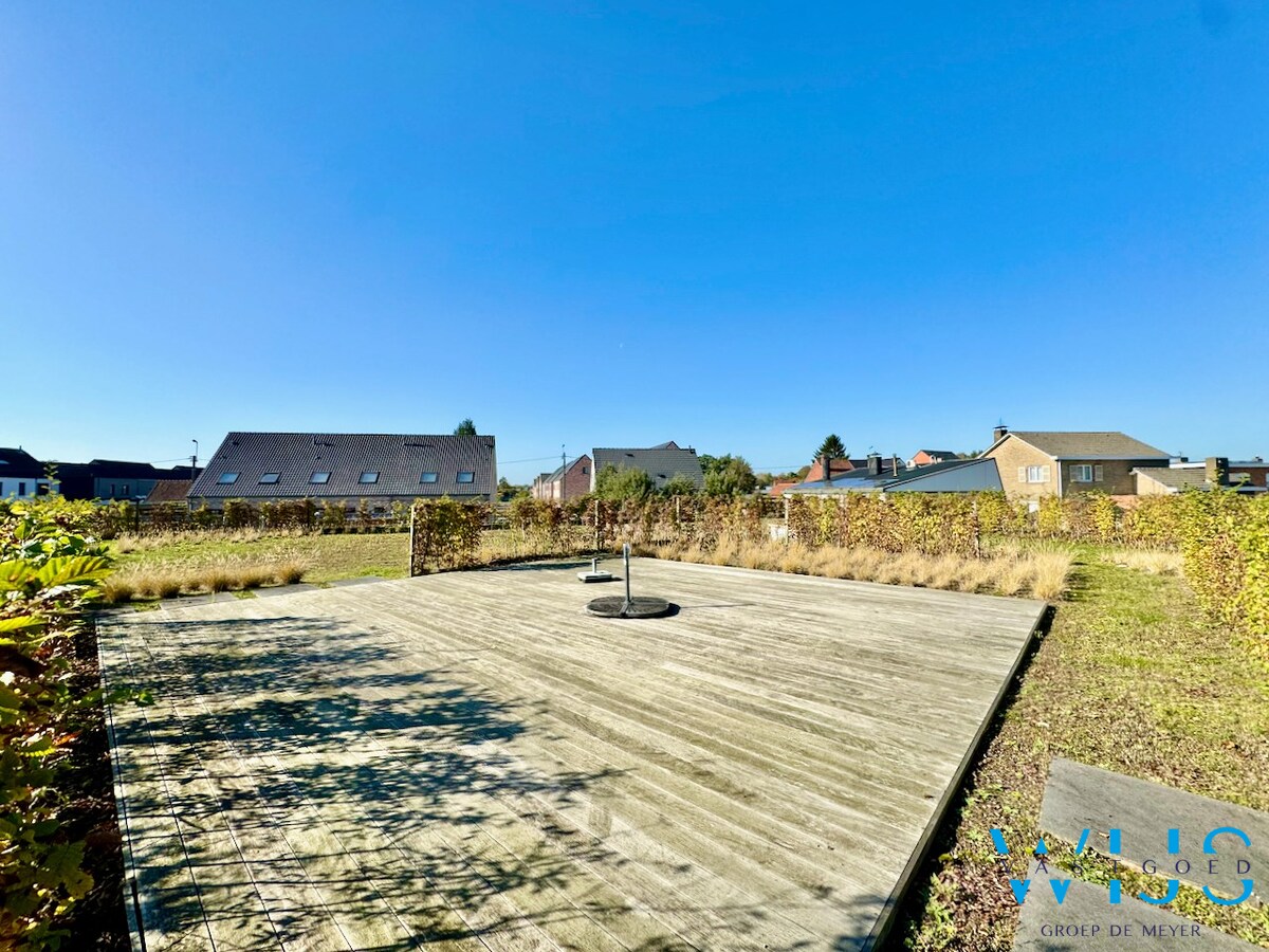 Instapklaar &amp; energiezuinig appartement te centrum Ertvelde ! 