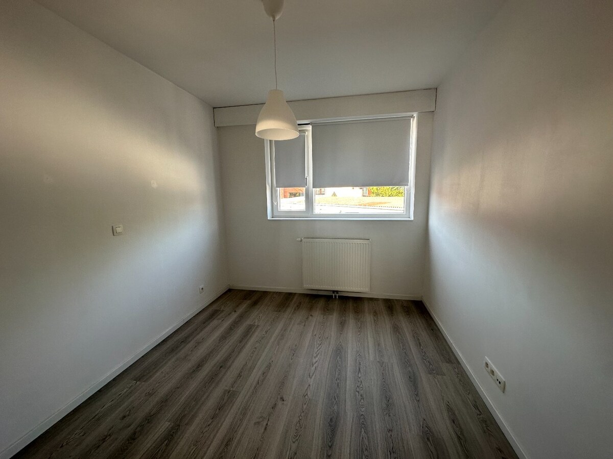 Nieuwbouwwoning met 4 slaapkamers op een boogscheut van het centrum 