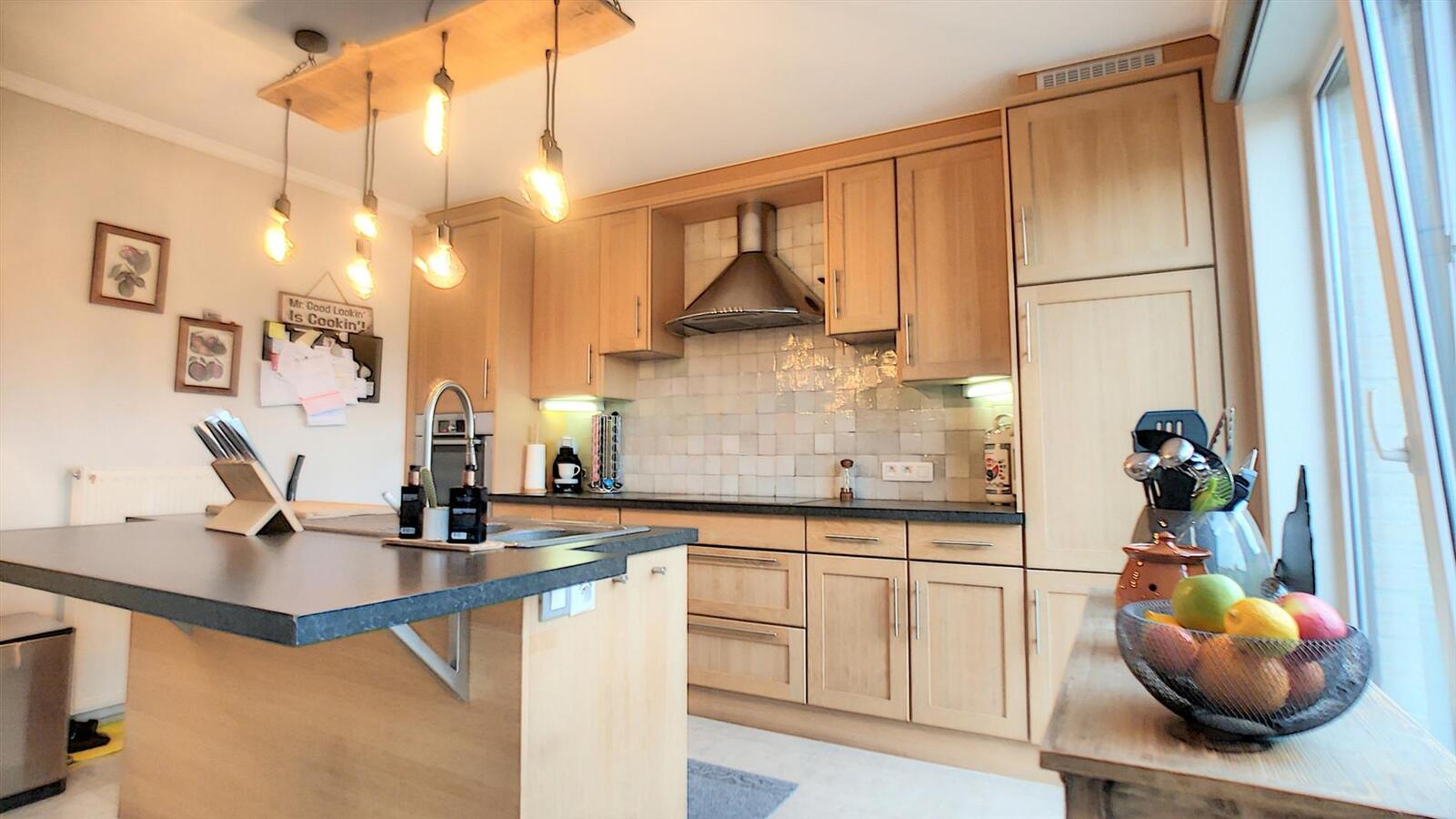 Knappe gezinswoning met vier slaapkamers en tuin - Zeebrugge 