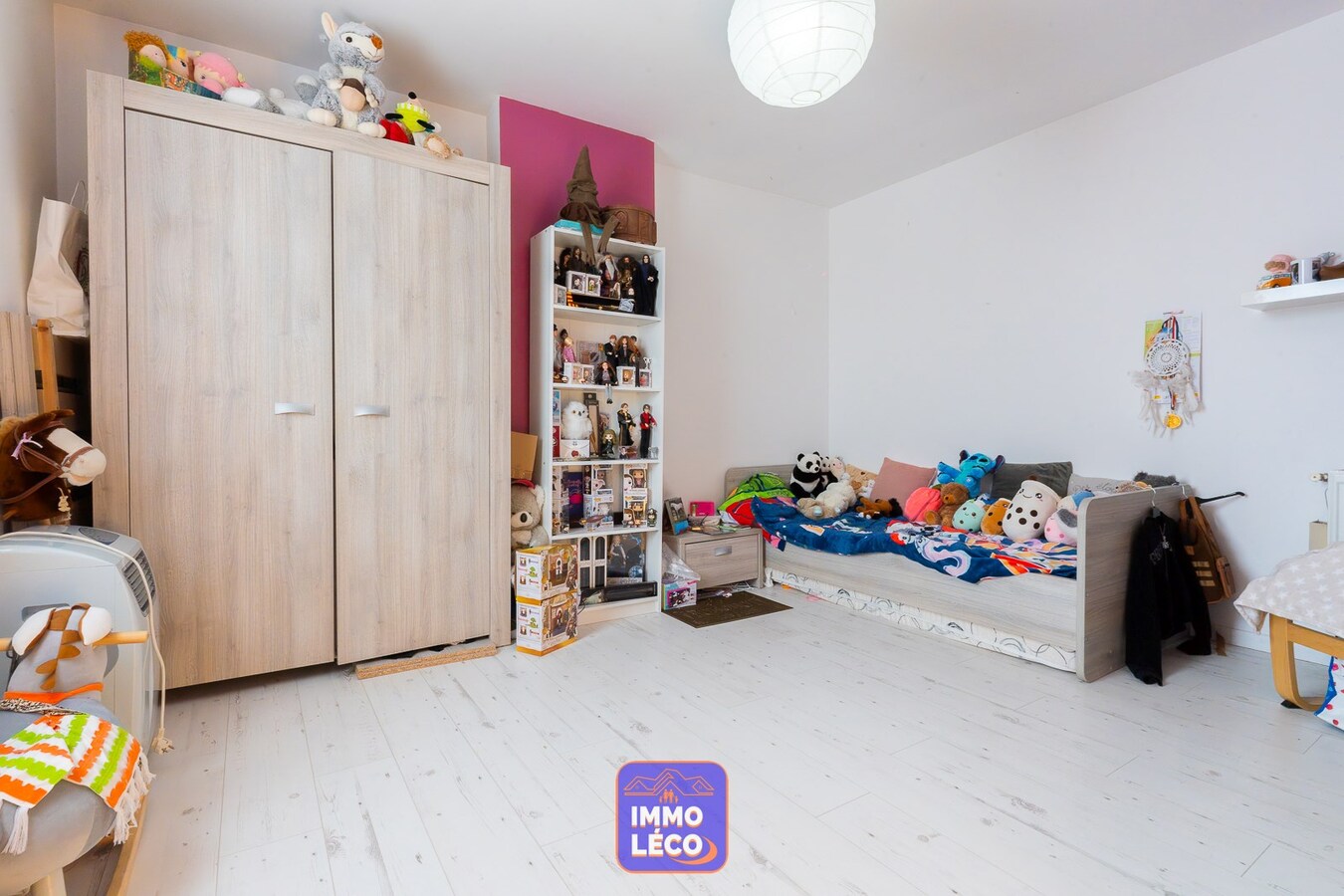 3 façades rénovée avec 4 chambres, grande terrasse sans vis-à-vis, proche du parc ! 