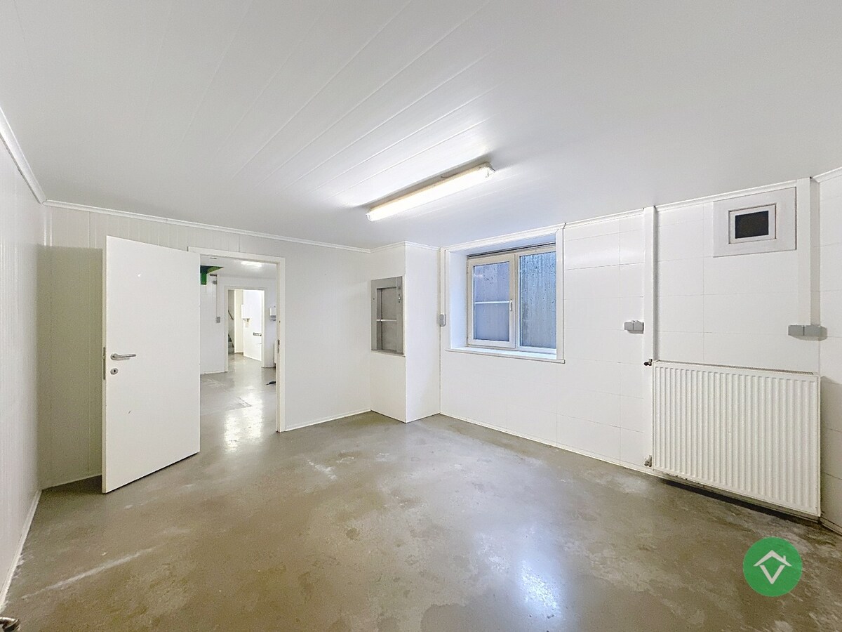 Combinatie wonen &amp; werken: horecazaak met woonst in Eernegem 