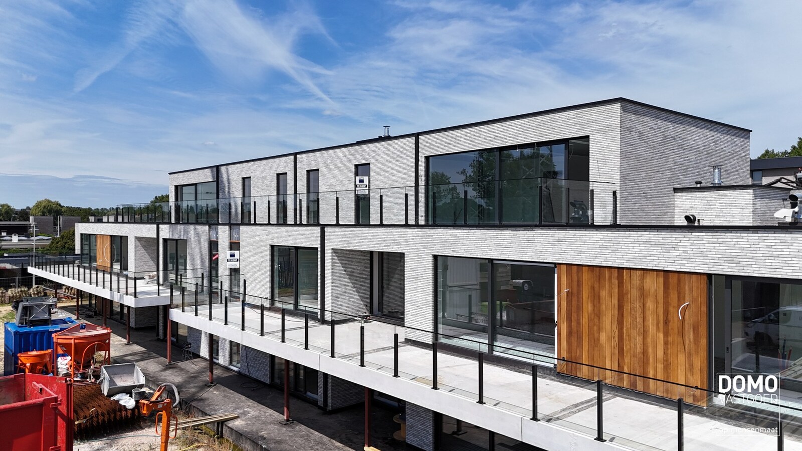 KNAP ARCHITECTURAAL WOONPROJECT IN HET CENTRUM VAN KERMT 