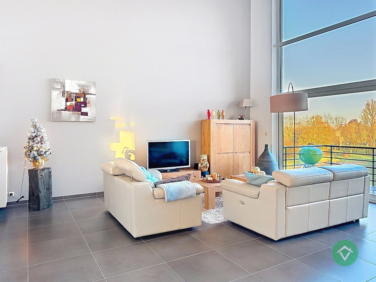 Luxe villa-appartement met dubbele garage en prachtig uitzicht in Koekelare 